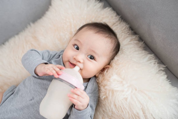 Susu Penambah Berat Badan Bayi